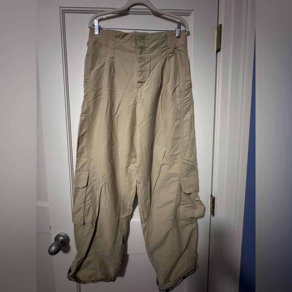 Free People Movement Voyage Pants Women's Size M Beige Cargo Straight Relaxed